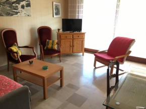Appartement F2 avec Terrasse, Parking et WiFi, Animaux Acceptés, proche Amélie-les-Bains. - FR-1-703-13